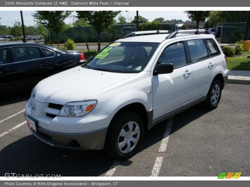 Diamond White Pearl / Charcoal 2006 Mitsubishi Outlander LS 4WD