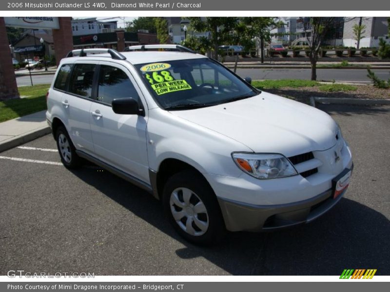 Diamond White Pearl / Charcoal 2006 Mitsubishi Outlander LS 4WD