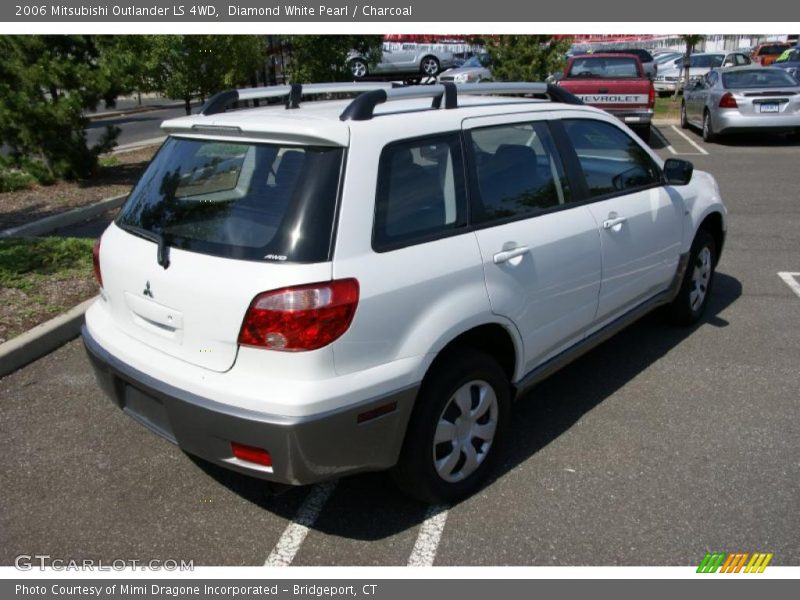 Diamond White Pearl / Charcoal 2006 Mitsubishi Outlander LS 4WD