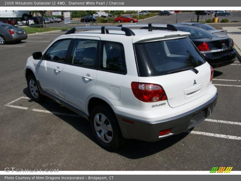 Diamond White Pearl / Charcoal 2006 Mitsubishi Outlander LS 4WD