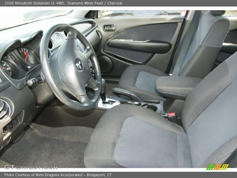 Diamond White Pearl / Charcoal 2006 Mitsubishi Outlander LS 4WD