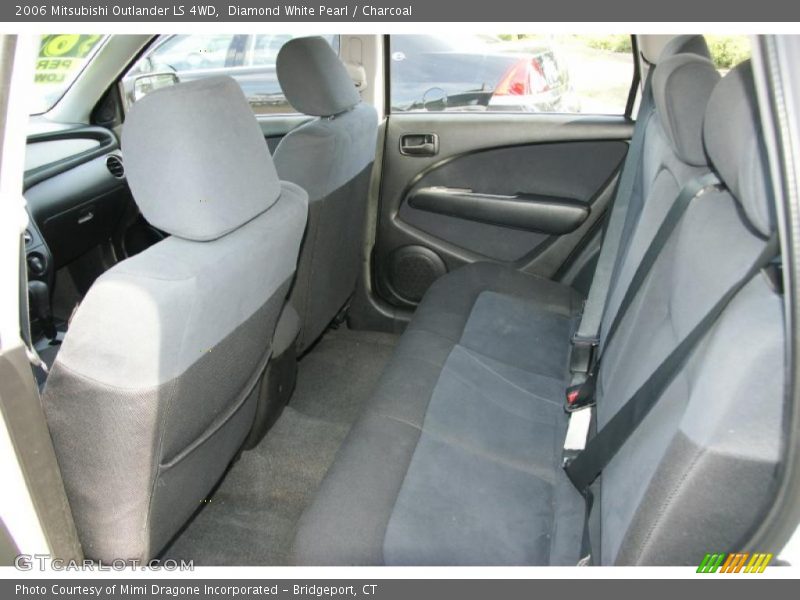 Diamond White Pearl / Charcoal 2006 Mitsubishi Outlander LS 4WD