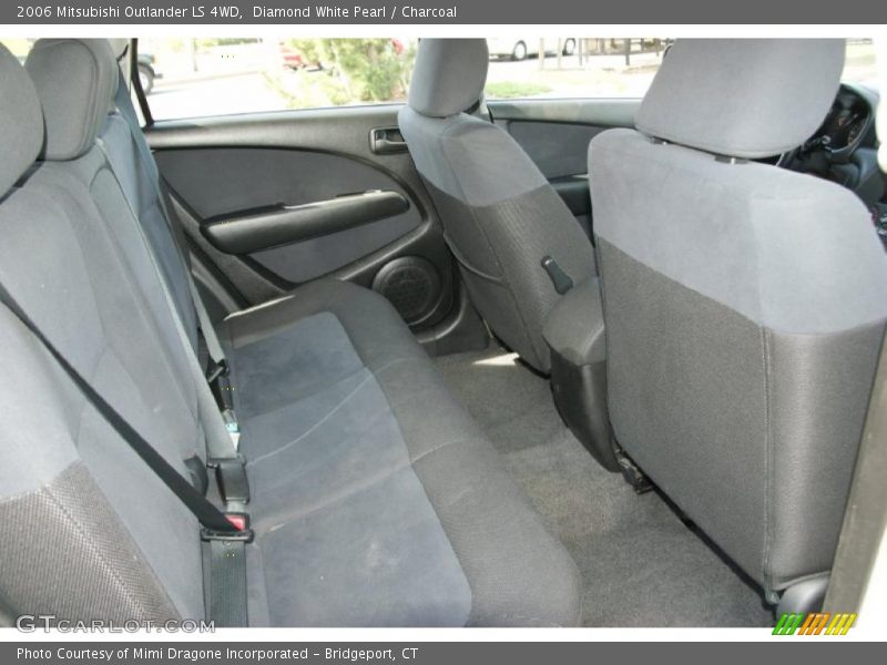 Diamond White Pearl / Charcoal 2006 Mitsubishi Outlander LS 4WD