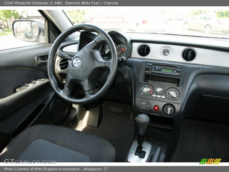 Diamond White Pearl / Charcoal 2006 Mitsubishi Outlander LS 4WD