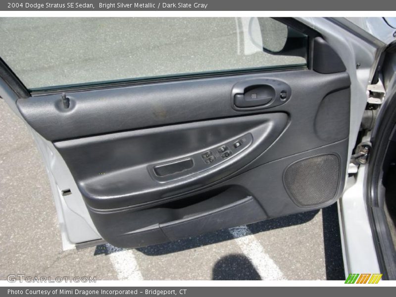 Bright Silver Metallic / Dark Slate Gray 2004 Dodge Stratus SE Sedan