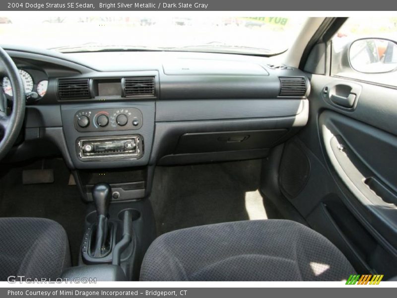 Bright Silver Metallic / Dark Slate Gray 2004 Dodge Stratus SE Sedan