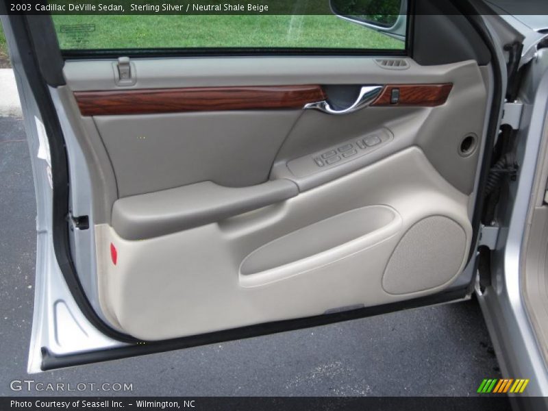 Sterling Silver / Neutral Shale Beige 2003 Cadillac DeVille Sedan