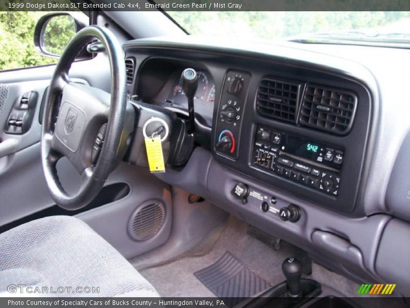 Emerald Green Pearl / Mist Gray 1999 Dodge Dakota SLT Extended Cab 4x4