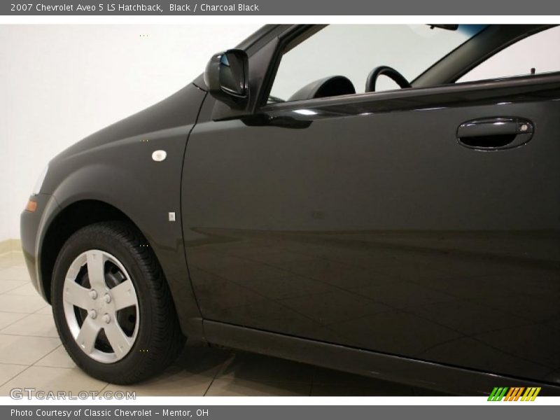 Black / Charcoal Black 2007 Chevrolet Aveo 5 LS Hatchback