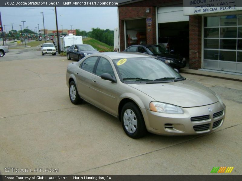 Light Almond Pearl / Sandstone 2002 Dodge Stratus SXT Sedan