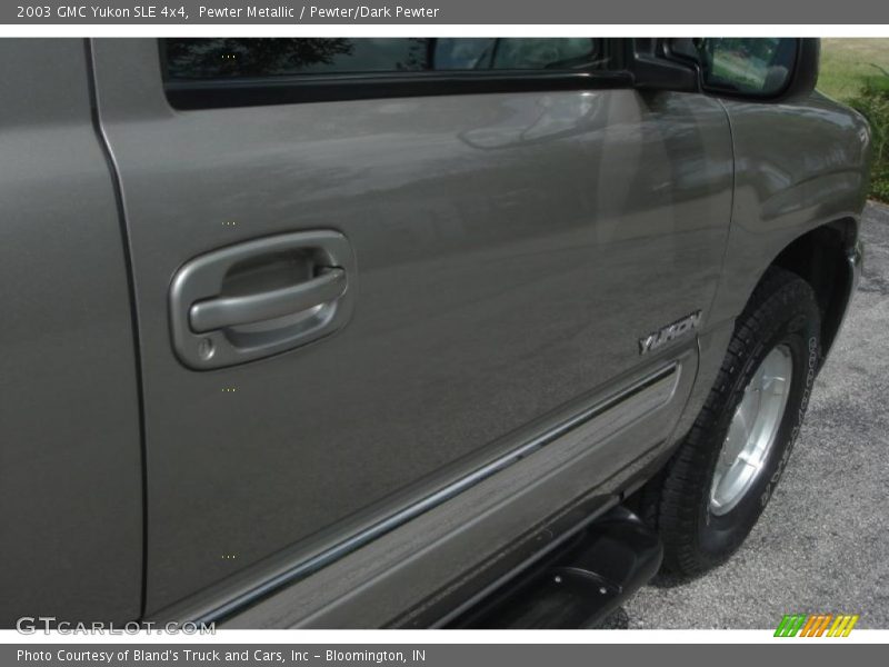 Pewter Metallic / Pewter/Dark Pewter 2003 GMC Yukon SLE 4x4