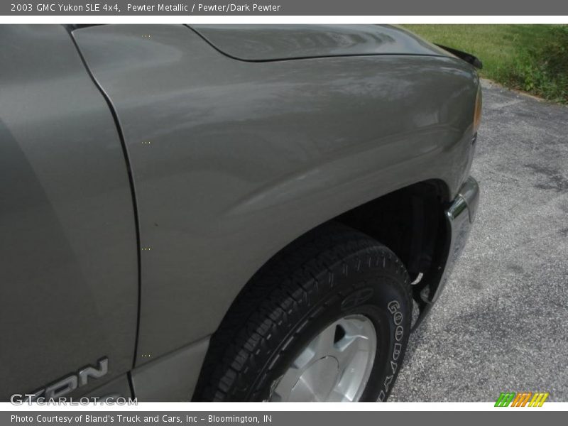 Pewter Metallic / Pewter/Dark Pewter 2003 GMC Yukon SLE 4x4
