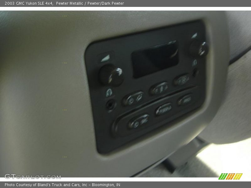 Pewter Metallic / Pewter/Dark Pewter 2003 GMC Yukon SLE 4x4