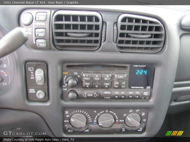 Onyx Black / Graphite 2001 Chevrolet Blazer LT 4x4