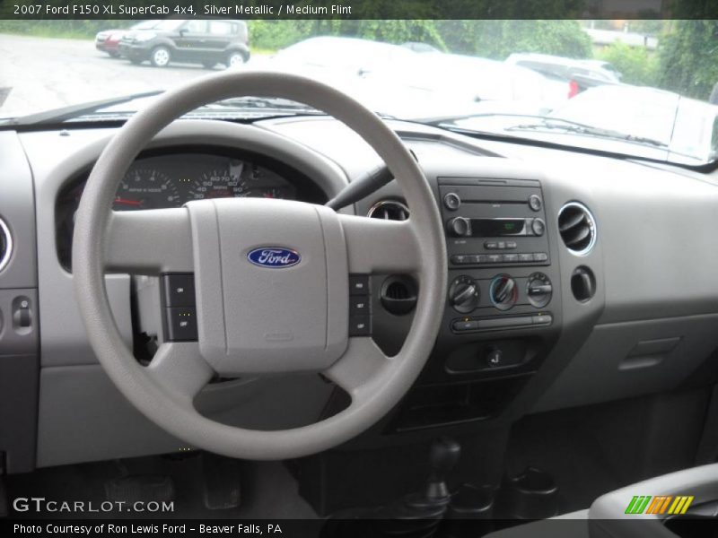 Silver Metallic / Medium Flint 2007 Ford F150 XL SuperCab 4x4