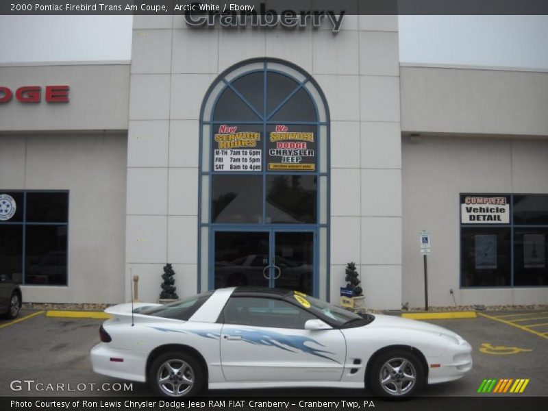 Arctic White / Ebony 2000 Pontiac Firebird Trans Am Coupe