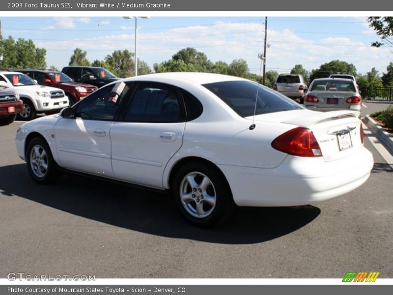 Vibrant White / Medium Graphite 2003 Ford Taurus SES