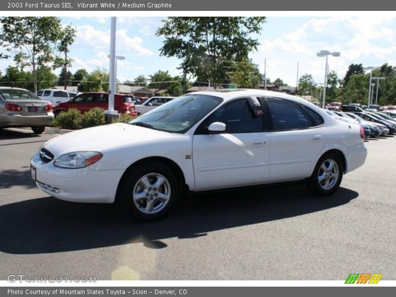 Vibrant White / Medium Graphite 2003 Ford Taurus SES