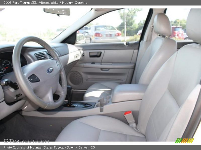 Vibrant White / Medium Graphite 2003 Ford Taurus SES