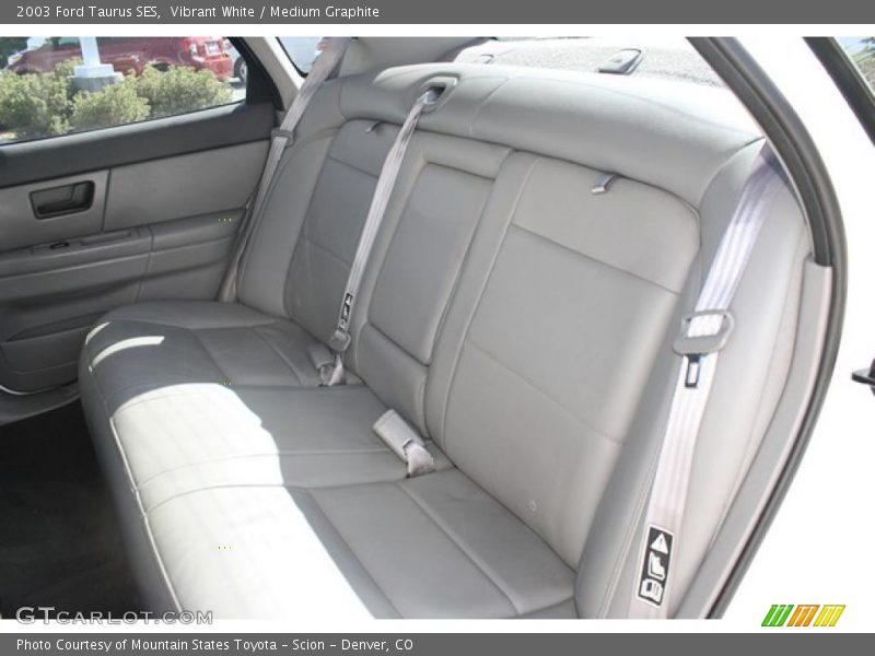 Vibrant White / Medium Graphite 2003 Ford Taurus SES