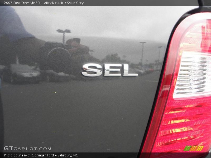Alloy Metallic / Shale Grey 2007 Ford Freestyle SEL