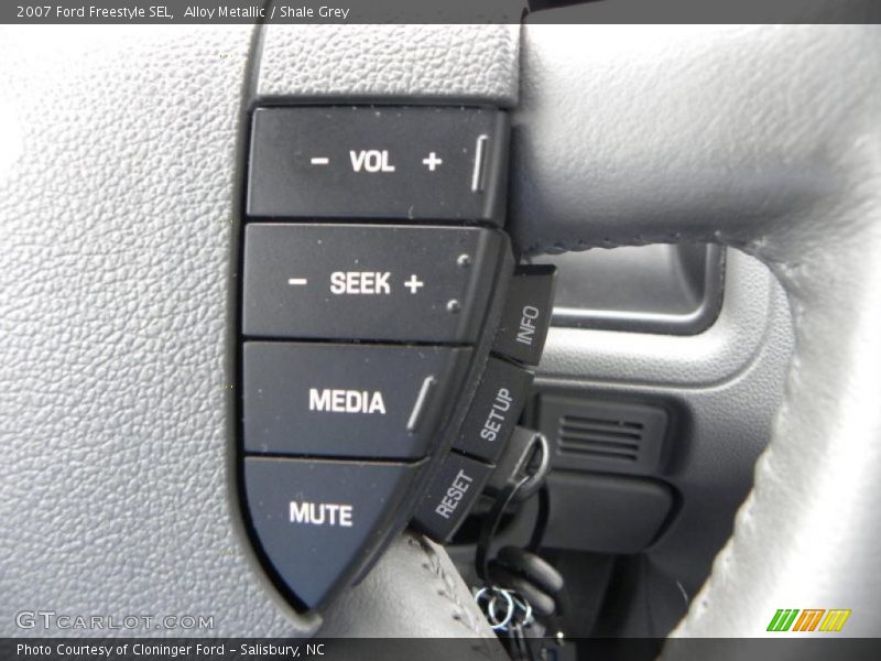 Alloy Metallic / Shale Grey 2007 Ford Freestyle SEL