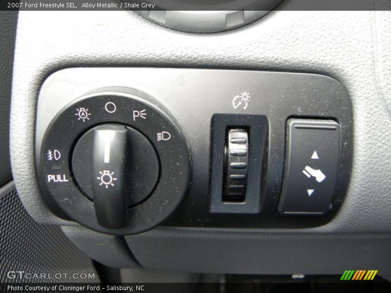 Alloy Metallic / Shale Grey 2007 Ford Freestyle SEL