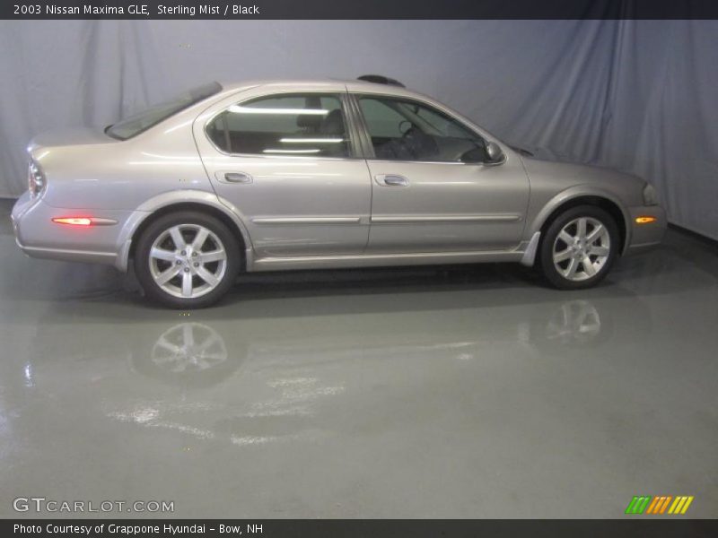 Sterling Mist / Black 2003 Nissan Maxima GLE