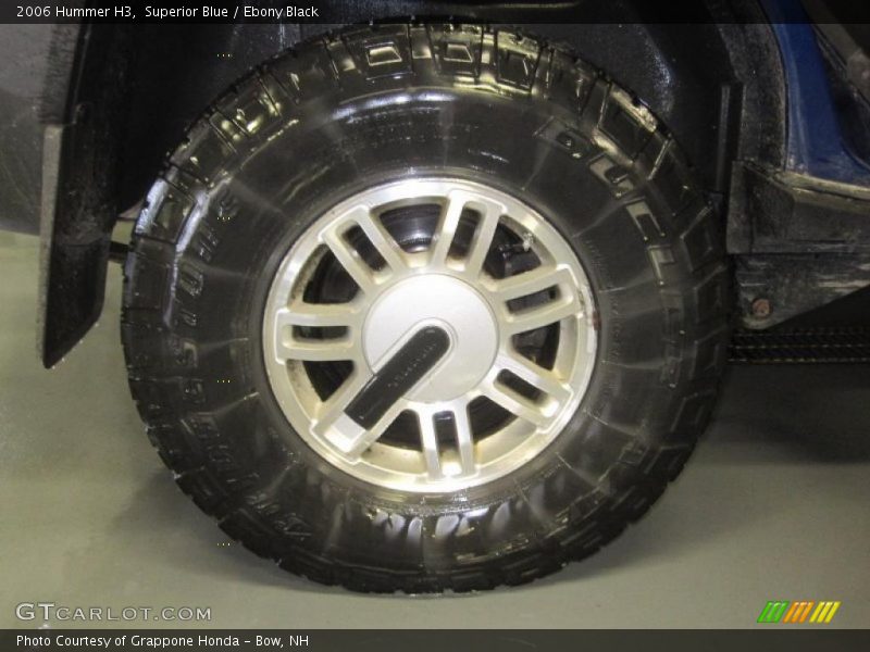 Superior Blue / Ebony Black 2006 Hummer H3