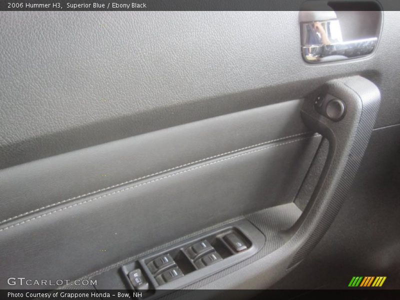 Superior Blue / Ebony Black 2006 Hummer H3