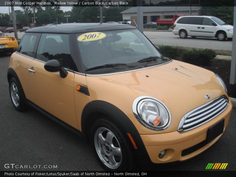 Mellow Yellow / Carbon Black/Carbon Black 2007 Mini Cooper Hardtop