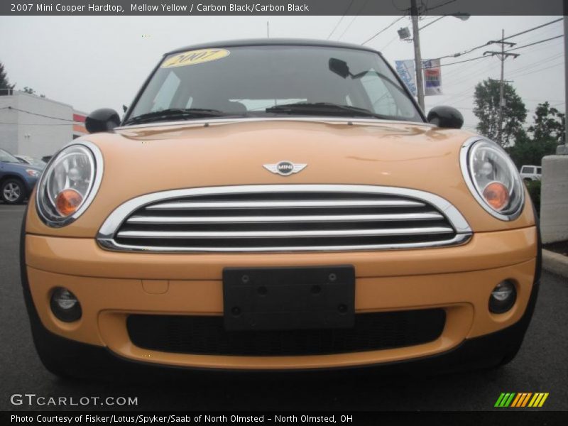 Mellow Yellow / Carbon Black/Carbon Black 2007 Mini Cooper Hardtop