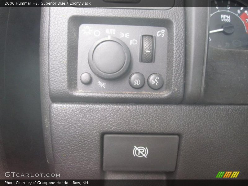 Superior Blue / Ebony Black 2006 Hummer H3