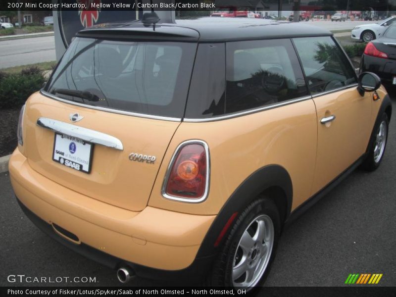 Mellow Yellow / Carbon Black/Carbon Black 2007 Mini Cooper Hardtop