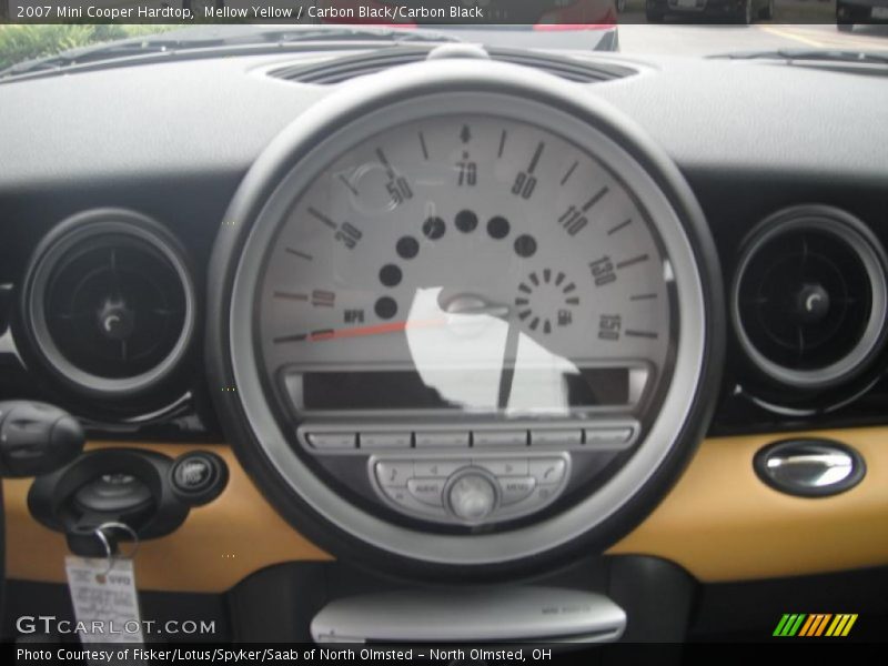 Mellow Yellow / Carbon Black/Carbon Black 2007 Mini Cooper Hardtop