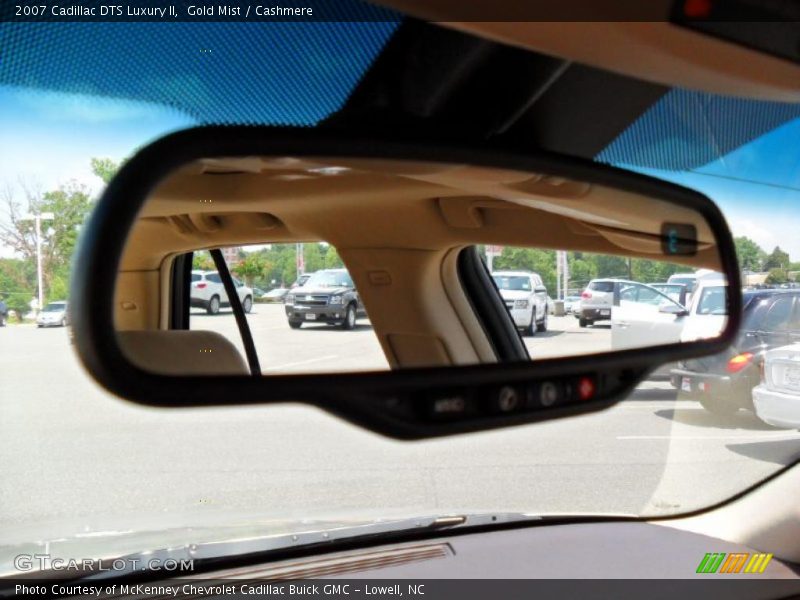 Gold Mist / Cashmere 2007 Cadillac DTS Luxury II
