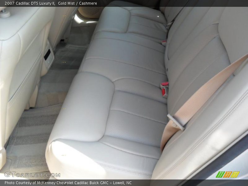 Gold Mist / Cashmere 2007 Cadillac DTS Luxury II