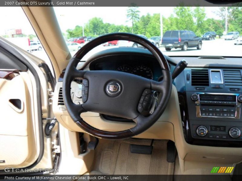 Gold Mist / Cashmere 2007 Cadillac DTS Luxury II