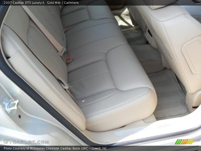 Gold Mist / Cashmere 2007 Cadillac DTS Luxury II
