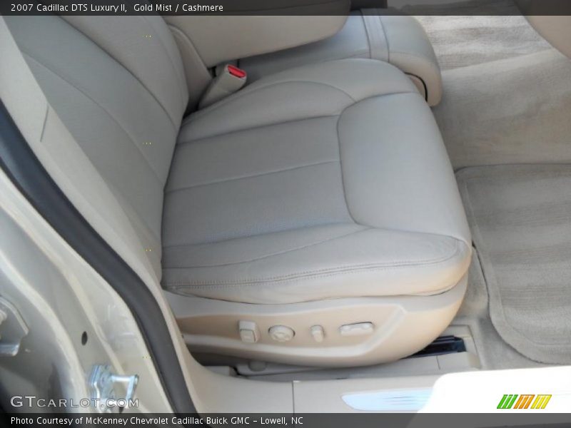 Gold Mist / Cashmere 2007 Cadillac DTS Luxury II