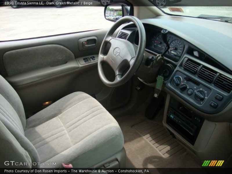 Dark Green Metallic / Beige 1998 Toyota Sienna LE