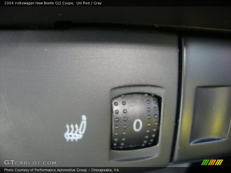 Uni Red / Gray 2004 Volkswagen New Beetle GLS Coupe