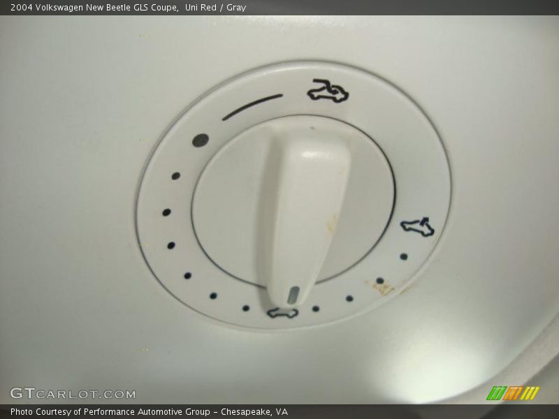 Uni Red / Gray 2004 Volkswagen New Beetle GLS Coupe