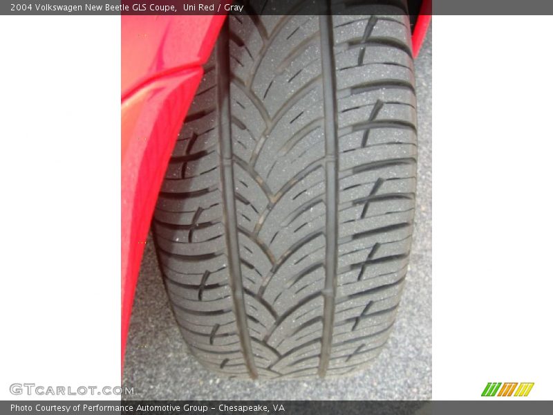Uni Red / Gray 2004 Volkswagen New Beetle GLS Coupe