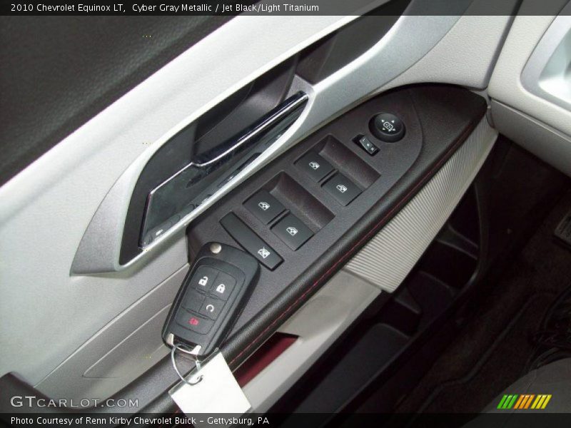 Cyber Gray Metallic / Jet Black/Light Titanium 2010 Chevrolet Equinox LT