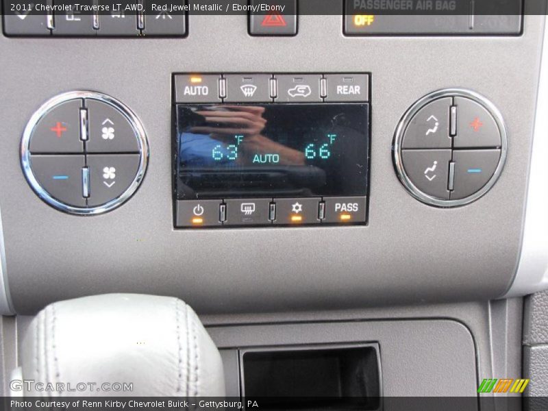 Red Jewel Metallic / Ebony/Ebony 2011 Chevrolet Traverse LT AWD