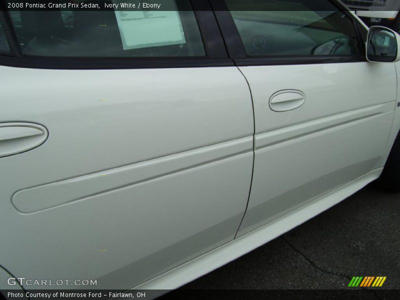 Ivory White / Ebony 2008 Pontiac Grand Prix Sedan