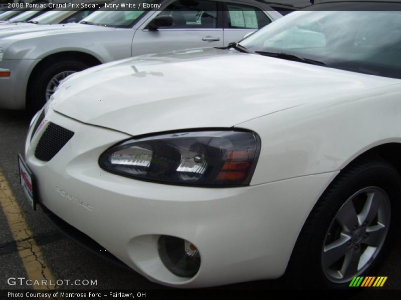 Ivory White / Ebony 2008 Pontiac Grand Prix Sedan