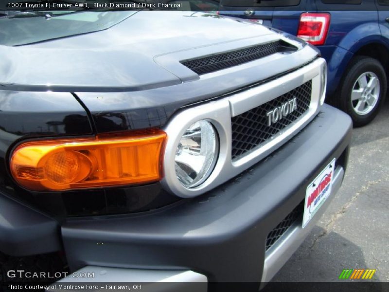 Black Diamond / Dark Charcoal 2007 Toyota FJ Cruiser 4WD