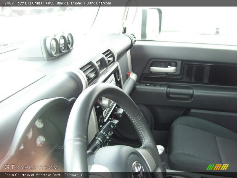 Black Diamond / Dark Charcoal 2007 Toyota FJ Cruiser 4WD